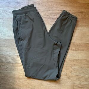 Men’s LuluLemon Surge Joggers Brown Size Small